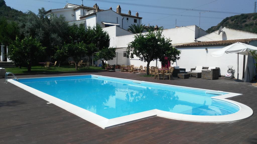 Agriturismo Malena Amica Zewnętrze zdjęcie