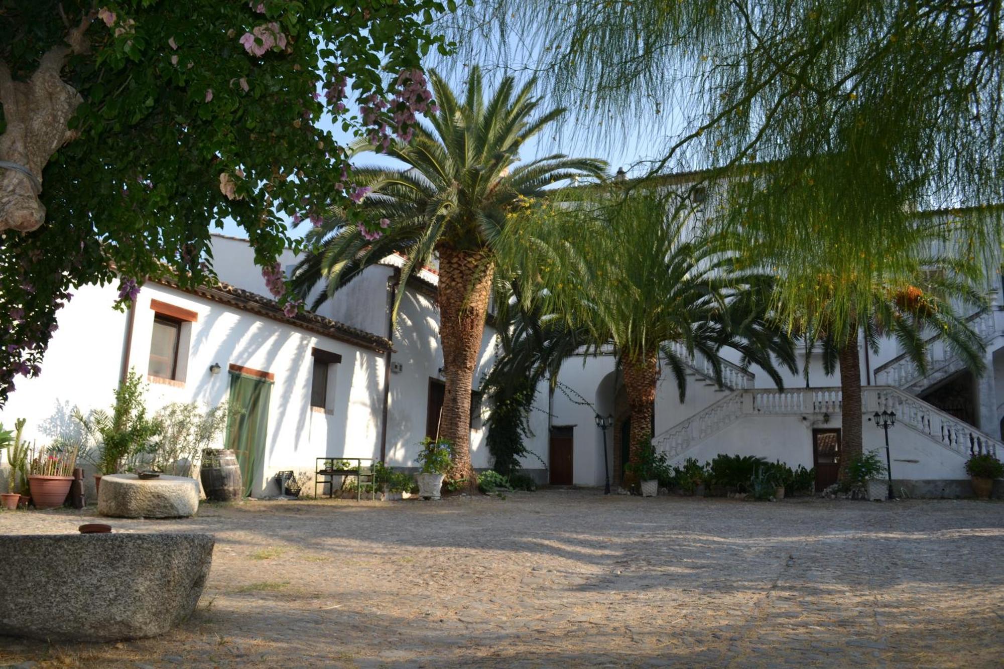 Agriturismo Malena Amica Zewnętrze zdjęcie